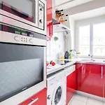 Comfy Apartment For 2 In Gare Du Nord